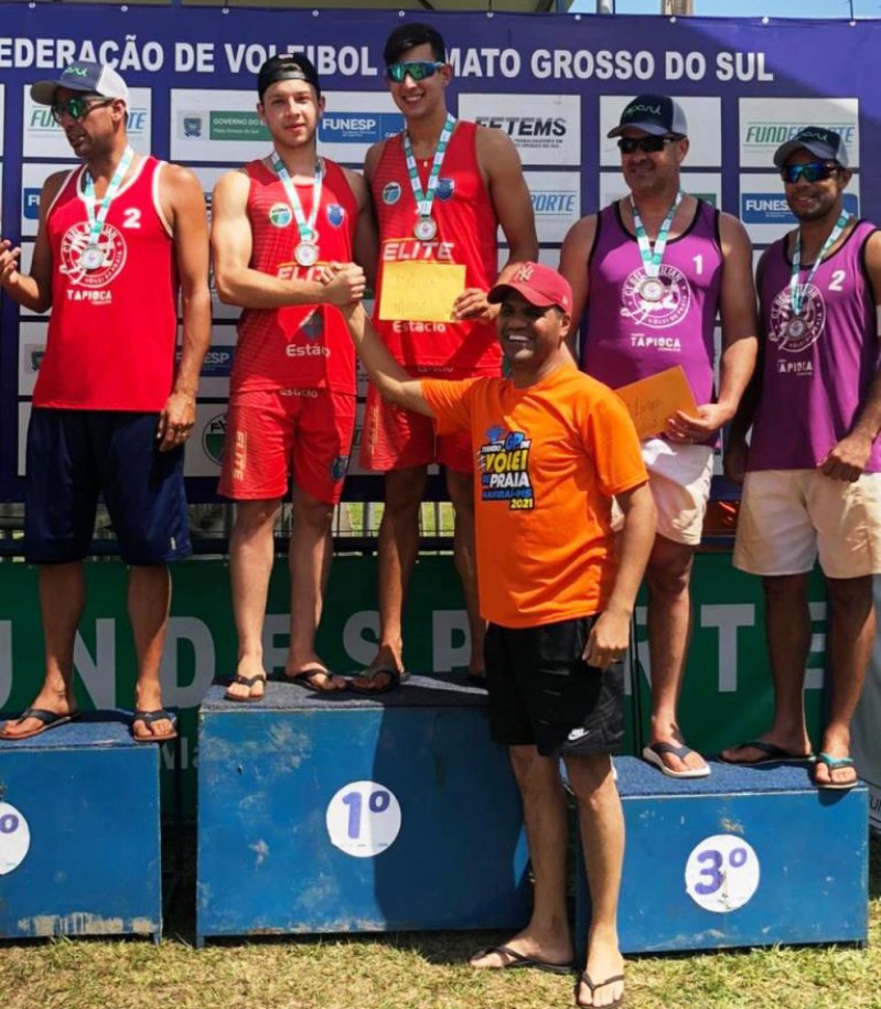 Representante do vôlei feminino de Naviraí para os Jogos